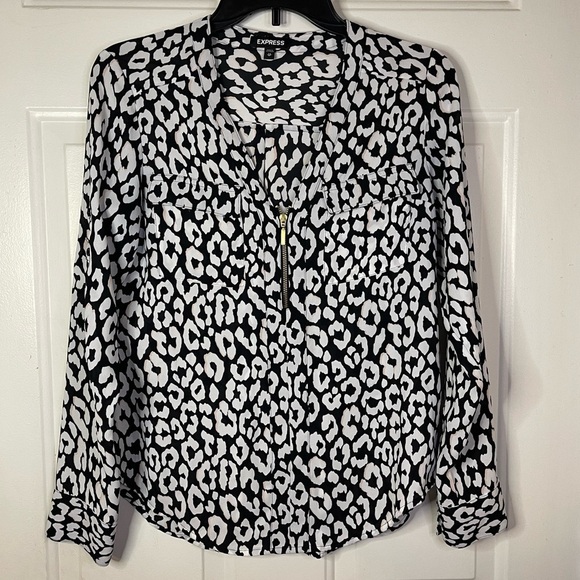 Express animal print in black‎ and white. - Picture 1 of 5